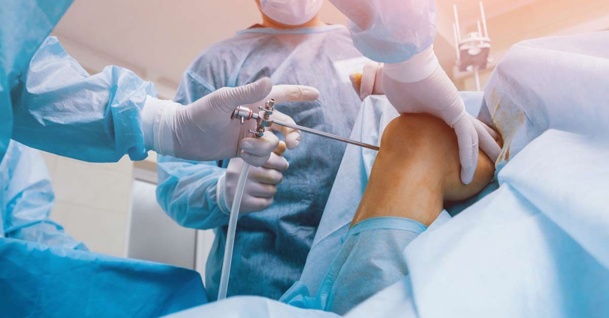 Ortopedista Especialista em Joelho Dr. Luiz Gabriel Atendimento de Alto Padrão em Ortopedia do Joelho. Realização de Cirurgias e Procedimentos. Experiência e Dedicação. Resultados Precisos. Existe alguma questão estética após a cirurgia do LCA?