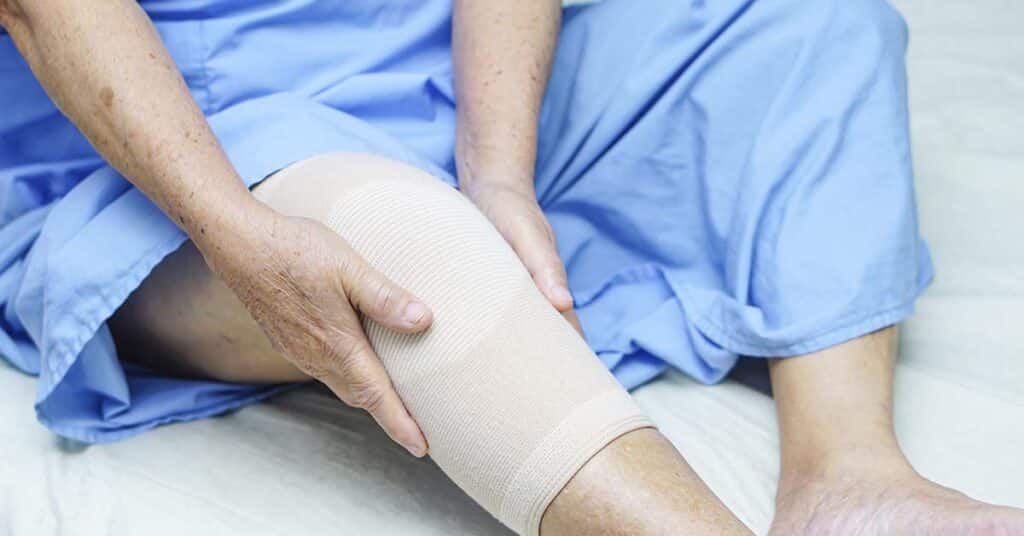 Ortopedista Especialista em Joelho Dr. Luiz Gabriel Atendimento de Alto Padrão em Ortopedia do Joelho. Realização de Cirurgias e Procedimentos. Experiência e Dedicação. Resultados Precisos. Quanto tempo de recuperação após cirurgia no joelho: o que esperar