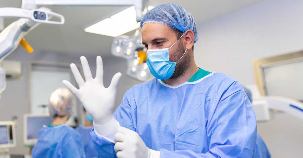Ortopedista Especialista em Joelho Dr. Luiz Gabriel Atendimento de Alto Padrão em Ortopedia do Joelho. Realização de Cirurgias e Procedimentos. Experiência e Dedicação. Resultados Precisos. Cirurgião ortopédico perto de mim: como escolher e quando procurar